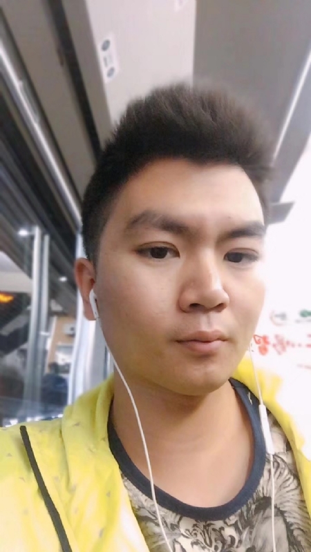 瑞泽的第一张照片--武汉相亲服务中心