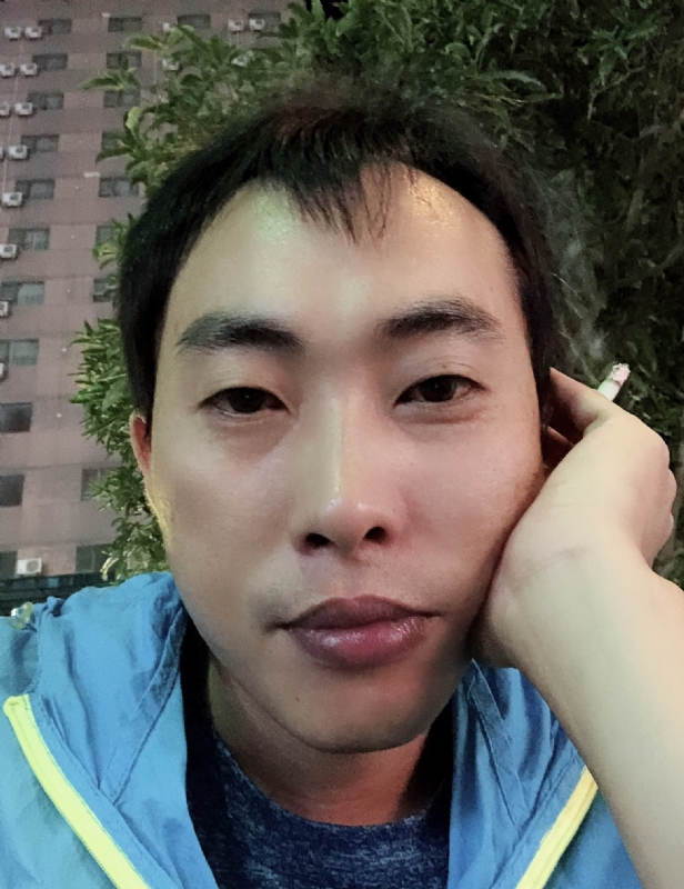 一直在路上的第一张照片--武汉相亲服务中心