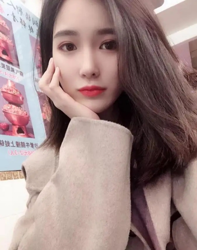 谢玲的第一张照片--武汉相亲服务中心