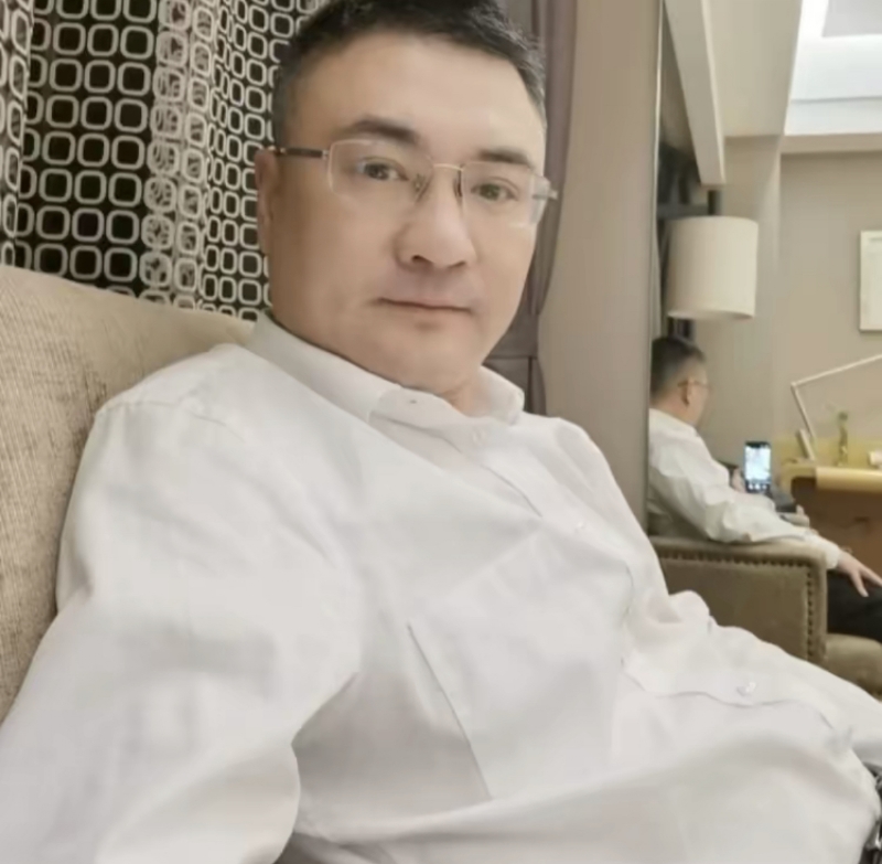 追逐的第二张照片--武汉相亲服务中心