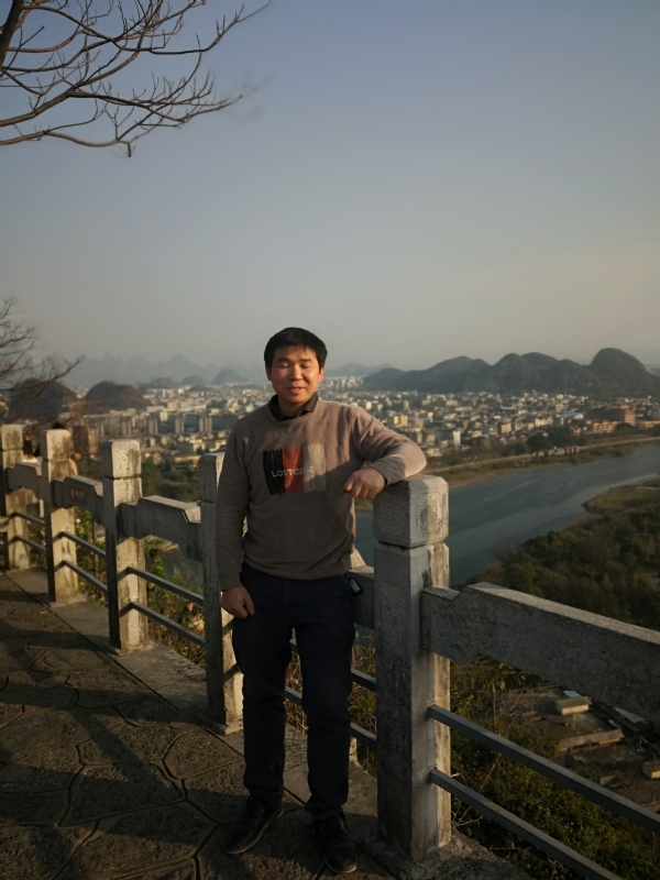 漓江之上的第三张照片--武汉相亲服务中心