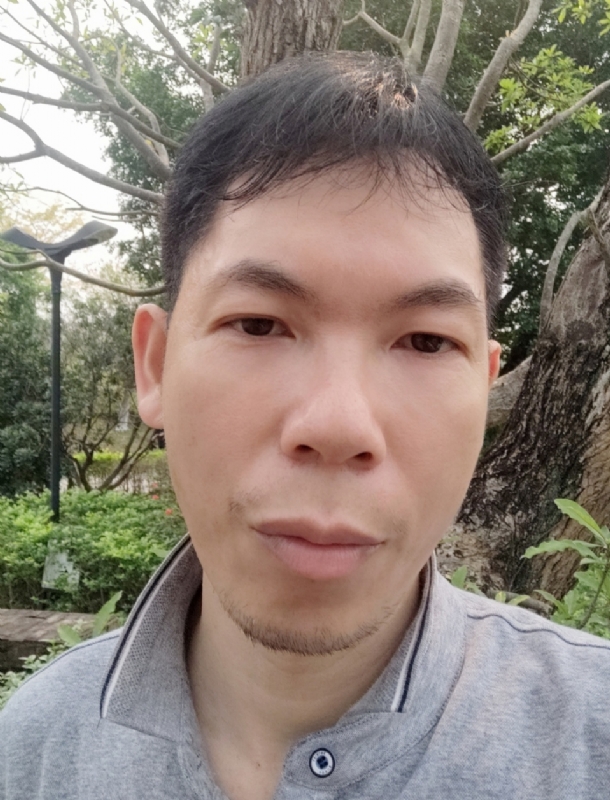 漂浮的云的第一张照片--武汉相亲服务中心