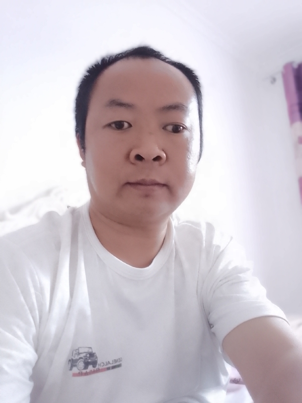 张家小伙子的第四张照片--武汉相亲服务中心