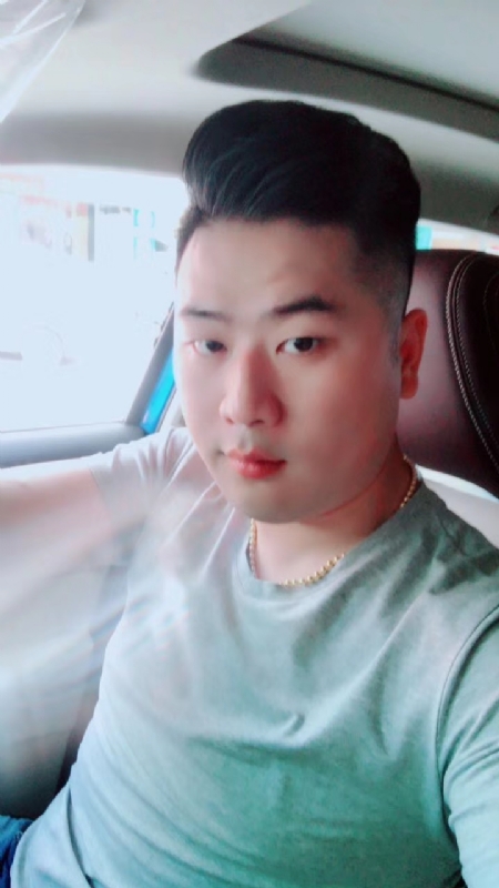 爱吃冰西瓜的猪的第一张照片--武汉相亲服务中心