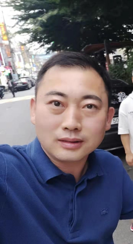 李龙的第一张照片--武汉相亲服务中心