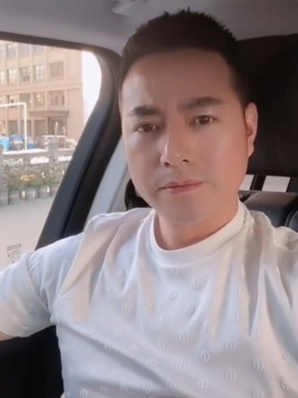 勿忘初心的第一张照片--武汉相亲服务中心