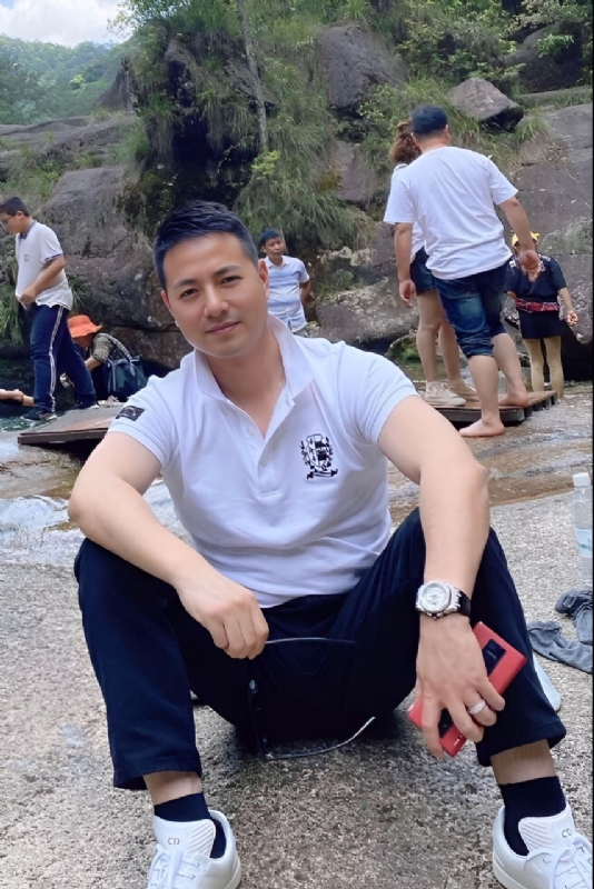 勿忘初心的第三张照片--武汉相亲服务中心