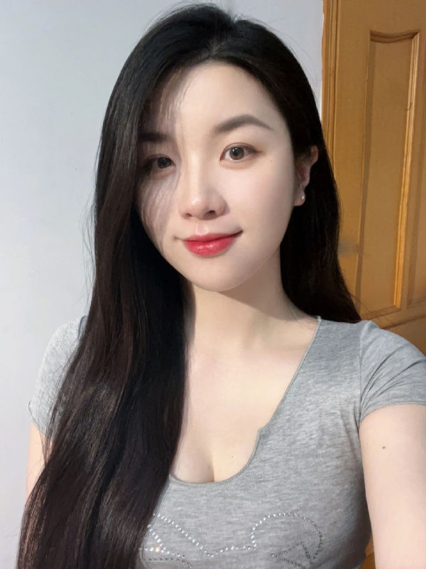 乔乔在寻爱的第一张照片--武汉相亲服务中心