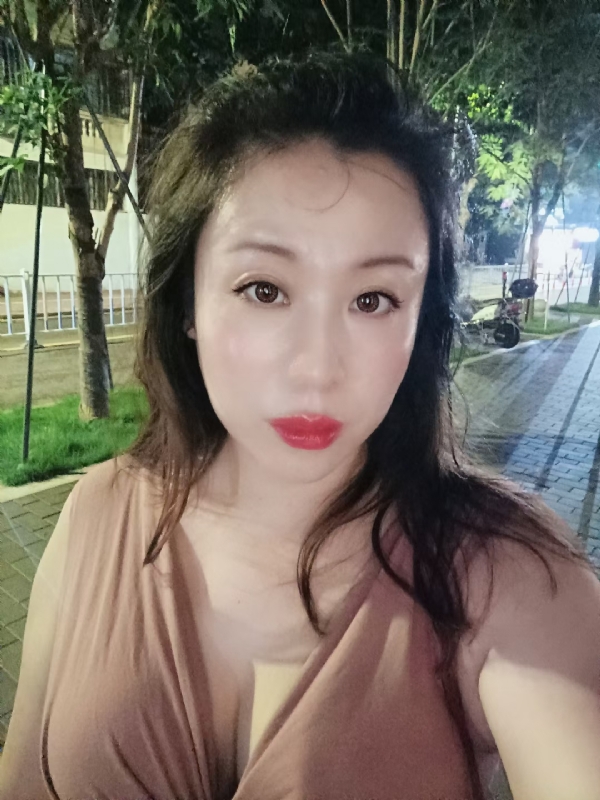 叶子青青的第一张照片--武汉相亲服务中心