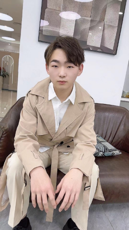 啊哲的第一张照片--武汉相亲服务中心