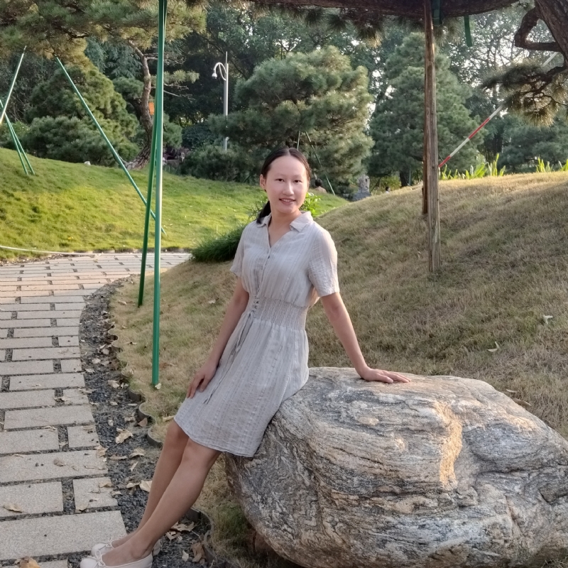 欣欣向荣的第一张照片--武汉相亲服务中心