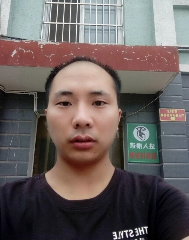亮亮的第一张照片--武汉相亲服务中心