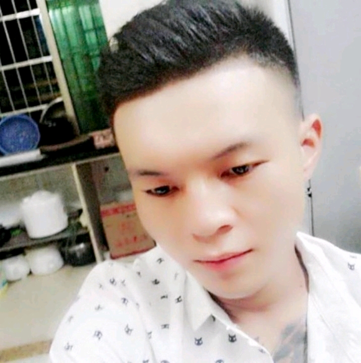 子龙的第一张照片--武汉相亲服务中心