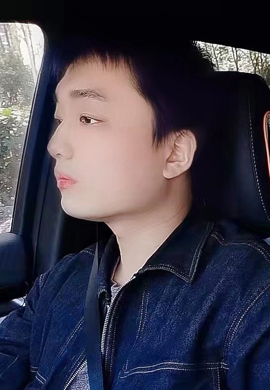 凉锦年的第一张照片--武汉相亲服务中心