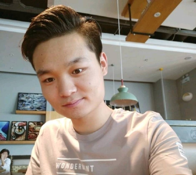 裴海洋的第一张照片--武汉相亲服务中心