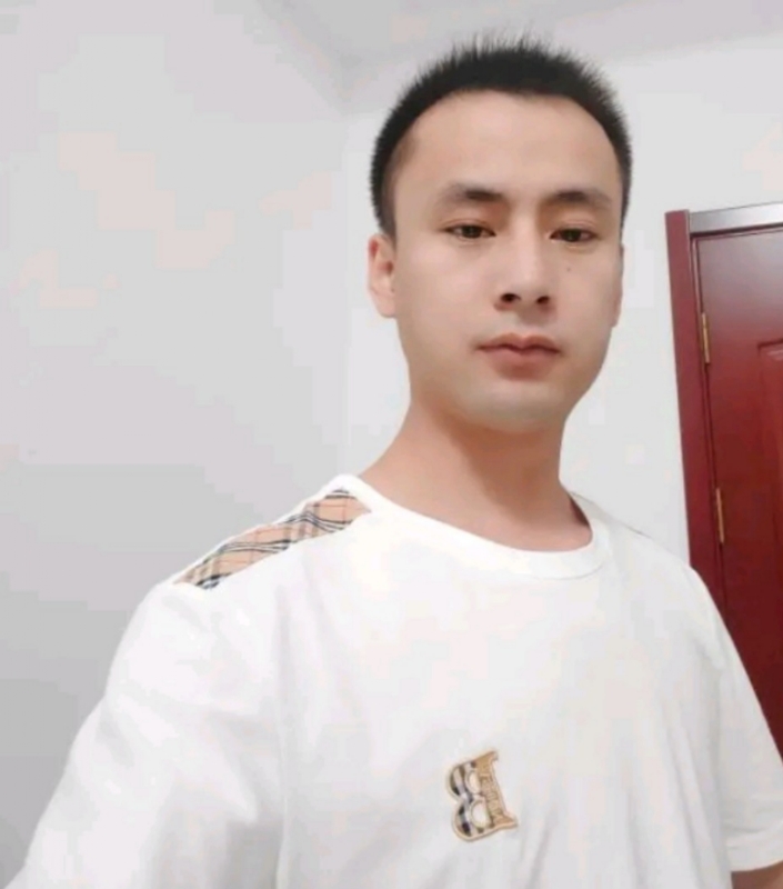 海阔天空的第一张照片--武汉相亲服务中心