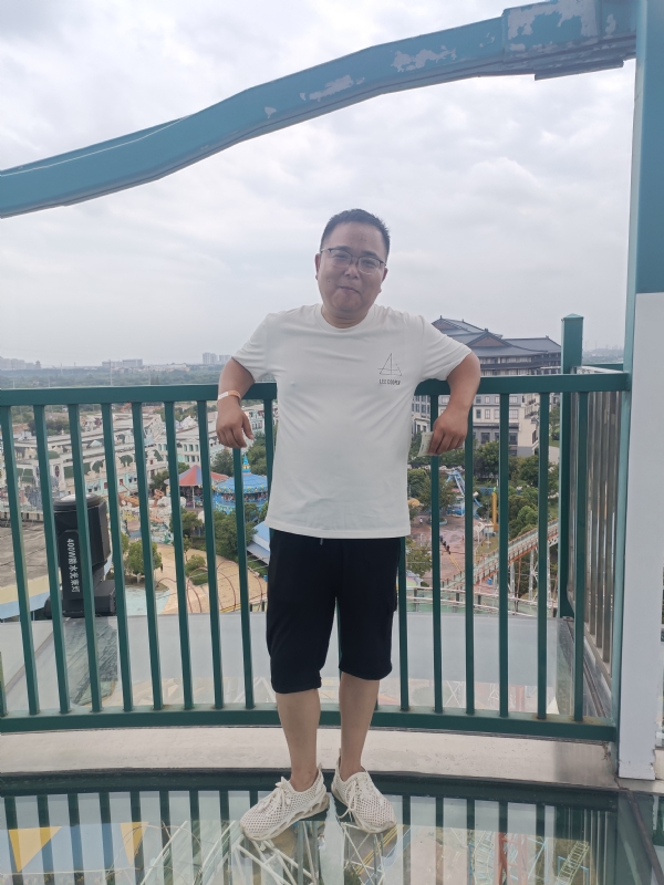 飞哥的第一张照片--武汉相亲服务中心