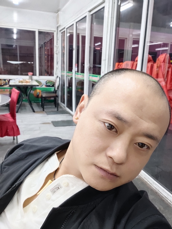 大连相亲的第一张照片--武汉相亲服务中心