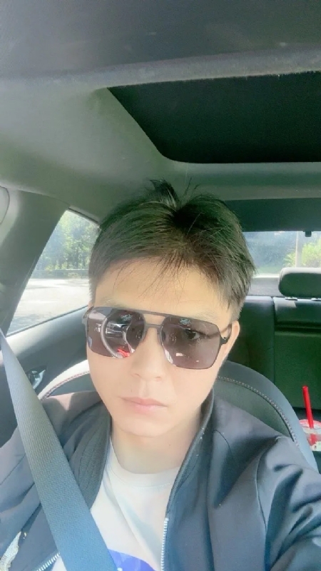 怀念的第一张照片--武汉相亲服务中心