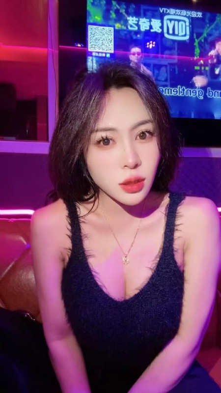 素素可月的第一张照片--武汉相亲服务中心
