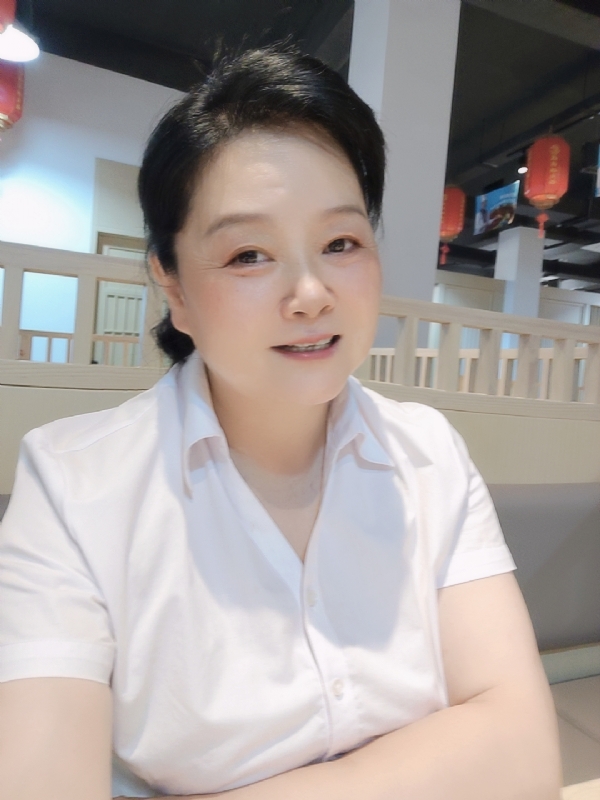 丁姐爱生活的第一张照片--武汉相亲服务中心