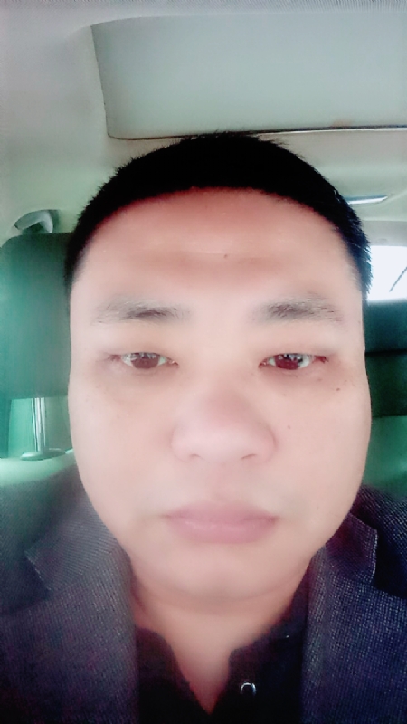 向日葵的第一张照片--武汉相亲服务中心