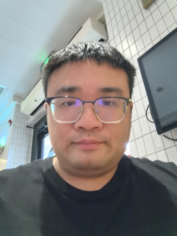 君临天下的第三张照片--武汉相亲服务中心