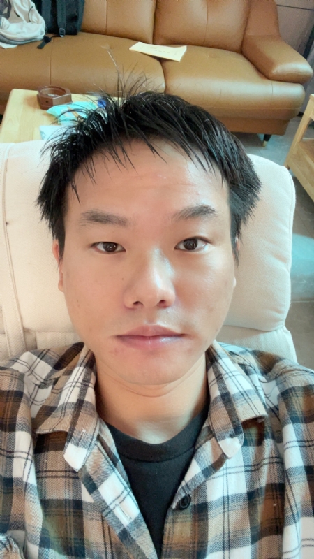 向日葵的第一张照片--武汉相亲服务中心