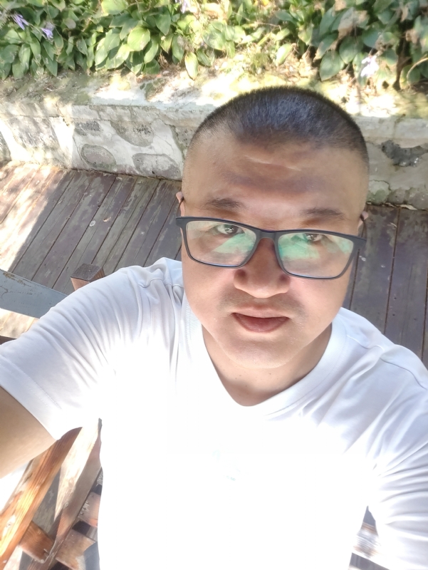羊十八的第一张照片--武汉相亲服务中心
