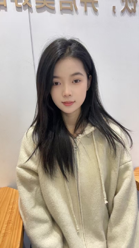 草莓奶昔的第一张照片--武汉相亲服务中心