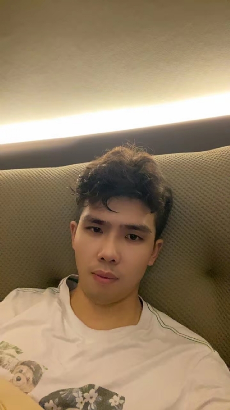 阿龙设计师的第一张照片--武汉相亲服务中心