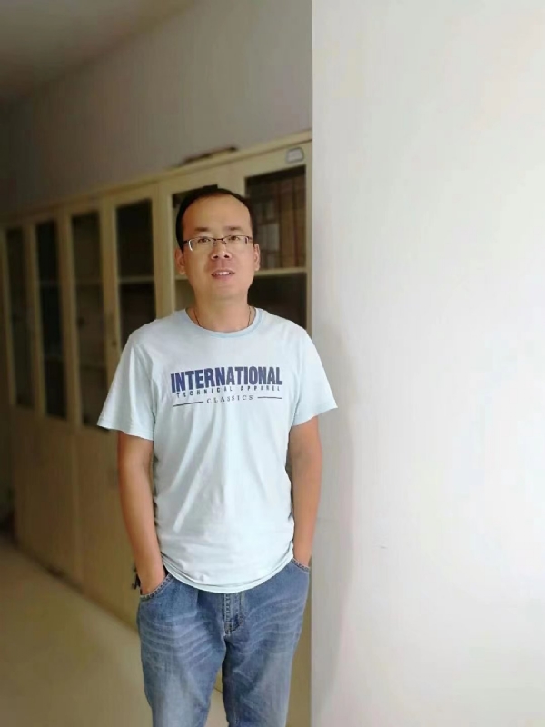 黄土麦田的第一张照片--武汉相亲服务中心