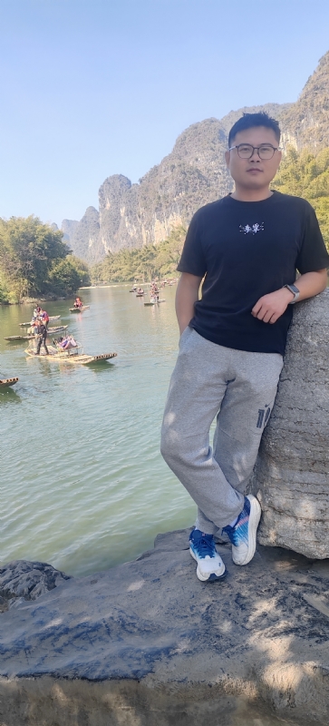 受过伤的狼的第二张照片--武汉相亲服务中心