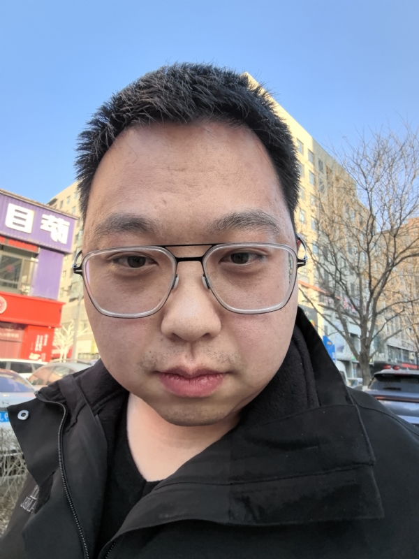 宋哲的第一张照片--武汉相亲服务中心