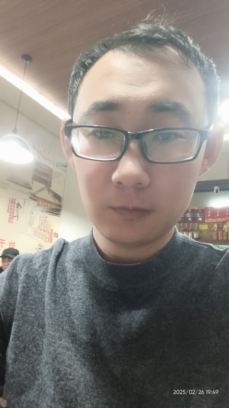 黑黑一笑的第一张照片--武汉相亲服务中心