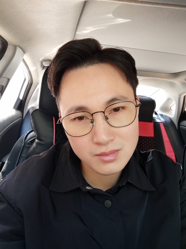 沉默先绅的第一张照片--武汉相亲服务中心