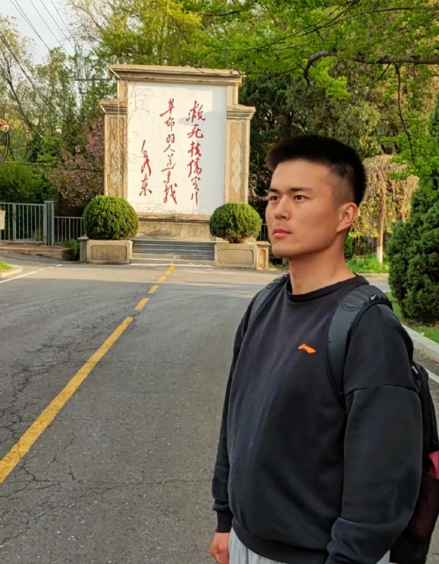 潮生的第二张照片--武汉相亲服务中心
