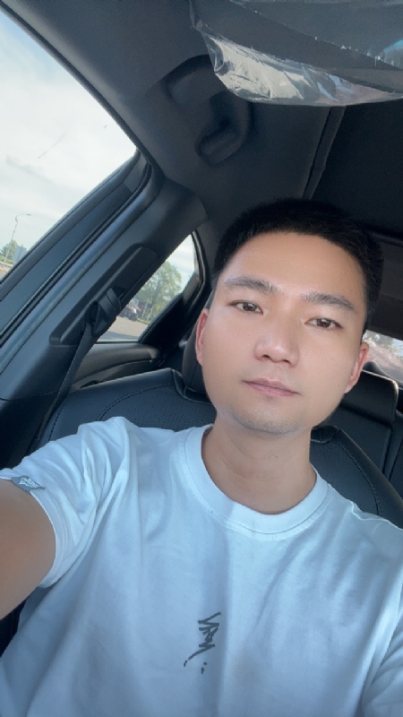 小江的第一张照片--武汉相亲服务中心