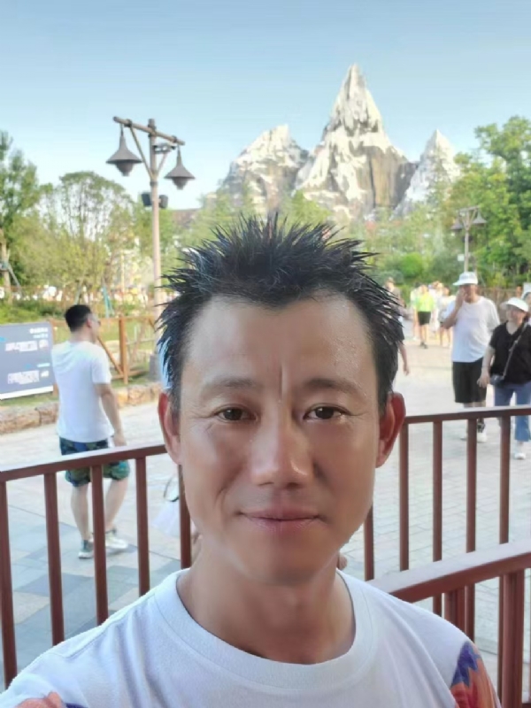 艾氏涂料博的第一张照片--武汉相亲服务中心