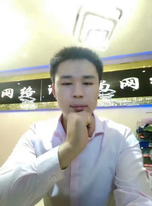 沉默寡言的第一张照片--武汉相亲服务中心