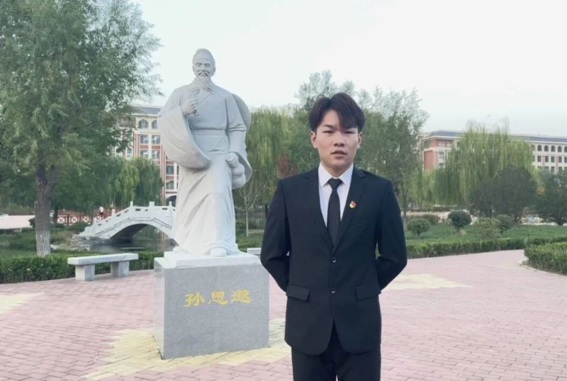 尚明月的第一张照片--武汉相亲服务中心