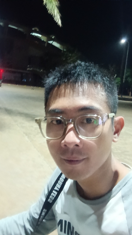 龙龙的第一张照片--武汉相亲服务中心