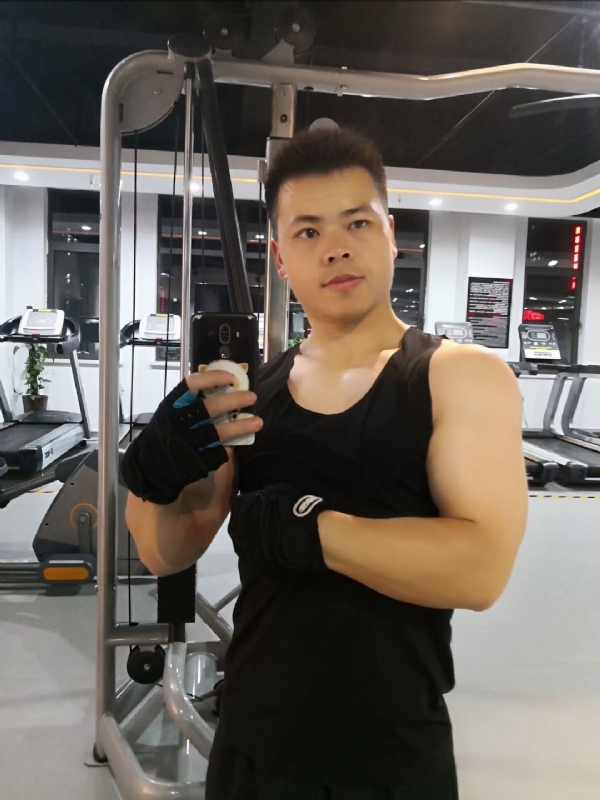 范迪塞尔的第二张照片--武汉相亲服务中心