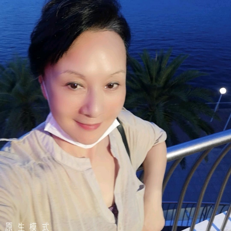 hong的第一张照片--武汉相亲服务中心