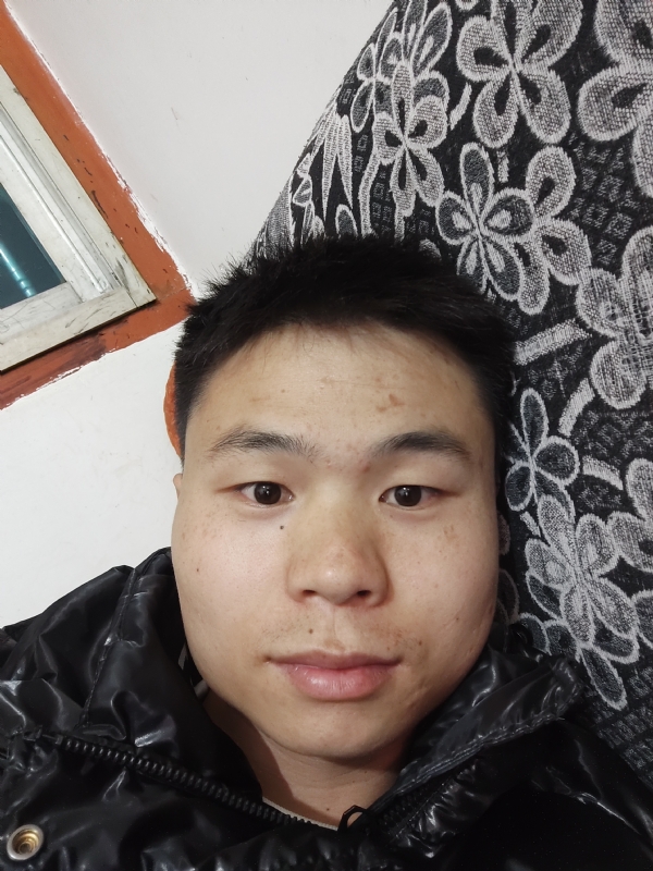 麒麟区幼儿园扛把子的第三张照片--武汉相亲服务中心
