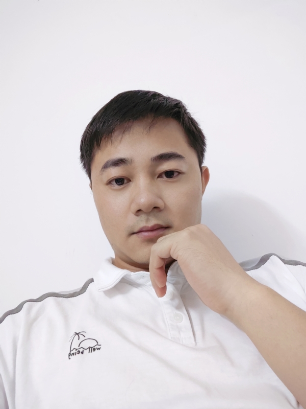 啊良的第一张照片--武汉相亲服务中心