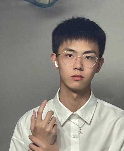 李寒外改英文可家的第二张照片--武汉相亲服务中心