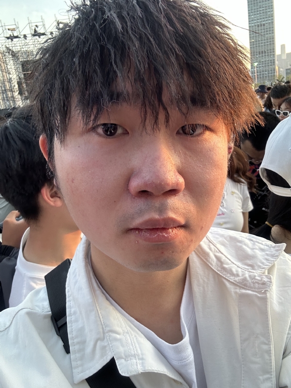 会修电脑的小杨的第一张照片--武汉相亲服务中心