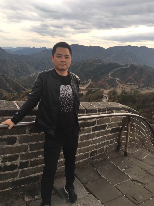 海阔天空的第一张照片--武汉相亲服务中心