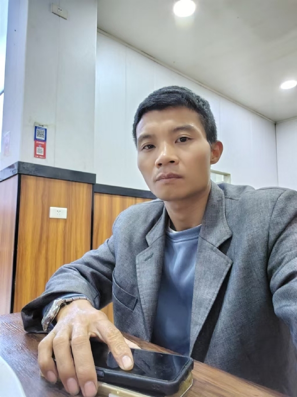 运满乾坤的第一张照片--武汉相亲服务中心